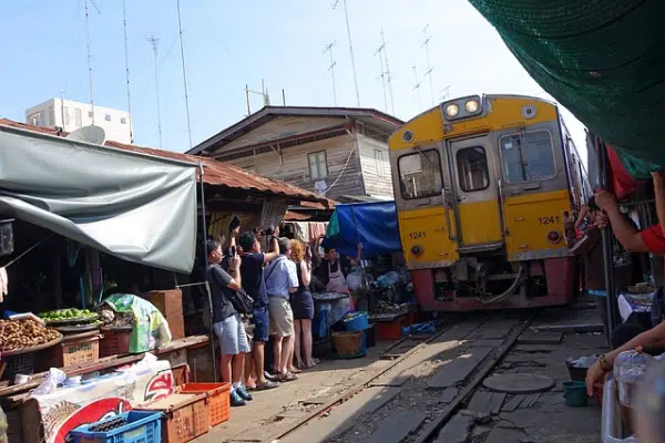 Maeklong Railway Market 1