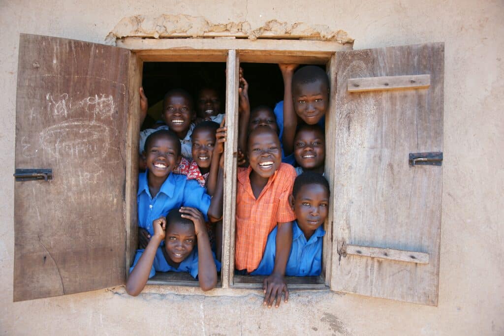 Kinder In Einer Schule In Uganda