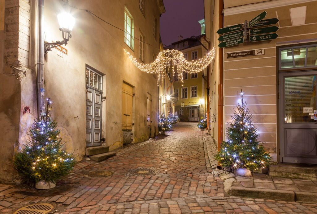 Winding alleys of the Christmas market in Tallinn