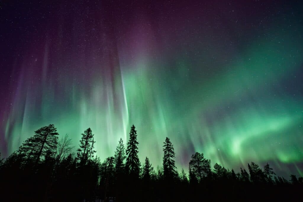 L'aurora boreale di notte